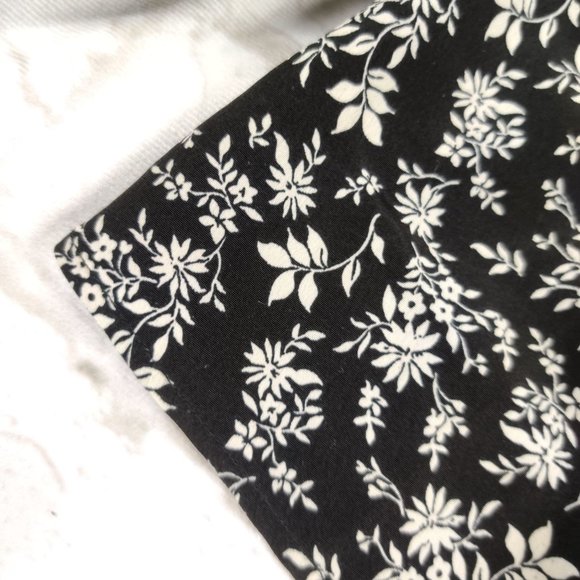 Sandy & Sid womens button down flounced long sleeve shirt black floral top sz M - Picture 9 of 11